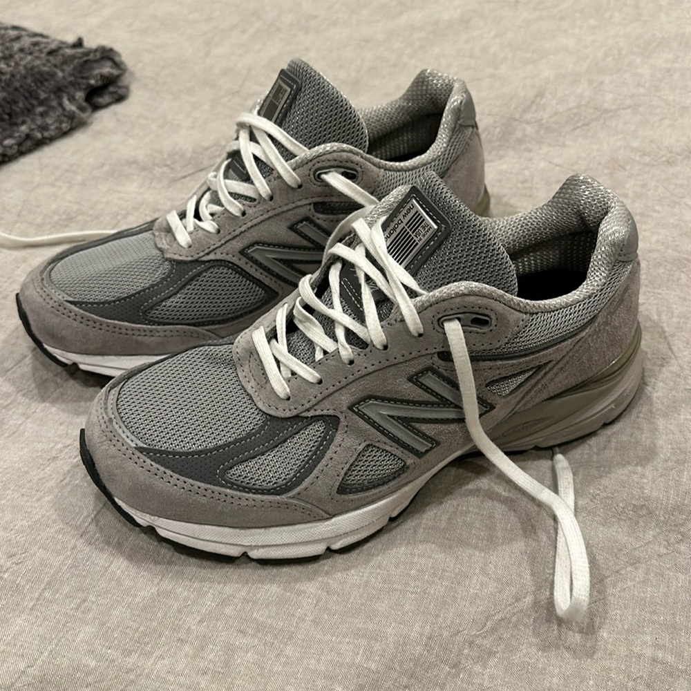 NEW -  new balances unisex 990 womens size 7.5 (men’s 6)